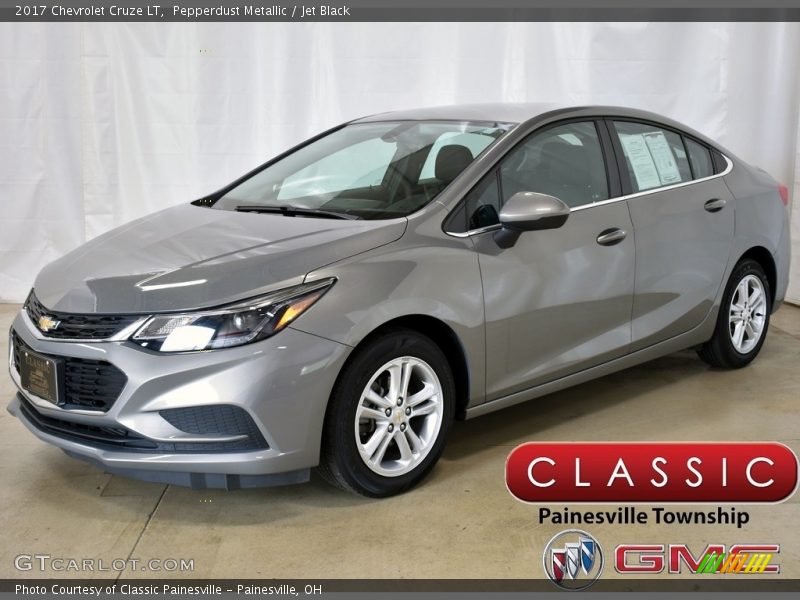 Pepperdust Metallic / Jet Black 2017 Chevrolet Cruze LT