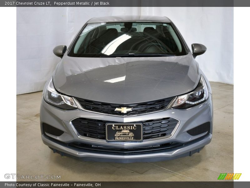 Pepperdust Metallic / Jet Black 2017 Chevrolet Cruze LT