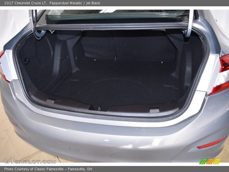 Pepperdust Metallic / Jet Black 2017 Chevrolet Cruze LT