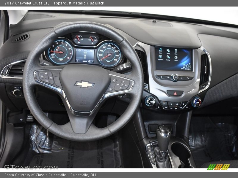 Pepperdust Metallic / Jet Black 2017 Chevrolet Cruze LT