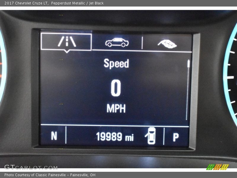 Pepperdust Metallic / Jet Black 2017 Chevrolet Cruze LT