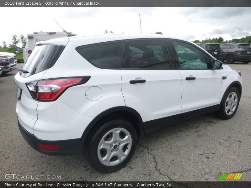 Oxford White / Charcoal Black 2018 Ford Escape S