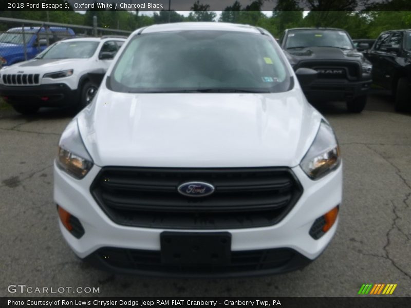 Oxford White / Charcoal Black 2018 Ford Escape S