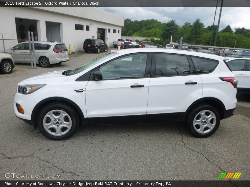 Oxford White / Charcoal Black 2018 Ford Escape S