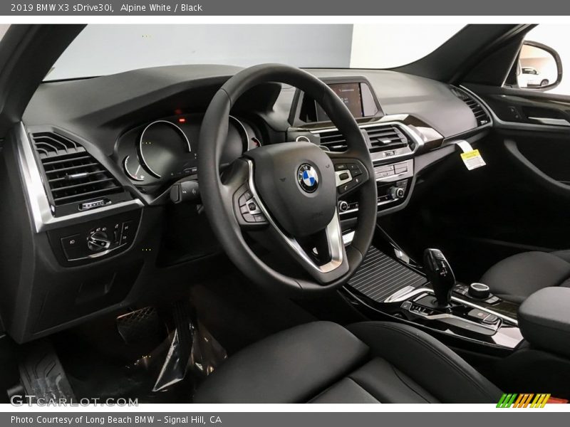 Alpine White / Black 2019 BMW X3 sDrive30i