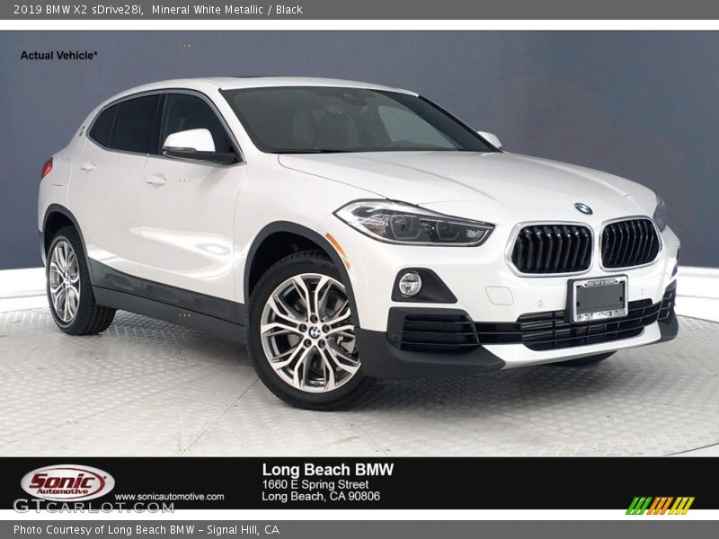 Mineral White Metallic / Black 2019 BMW X2 sDrive28i