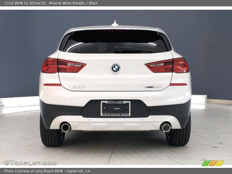 Mineral White Metallic / Black 2019 BMW X2 sDrive28i