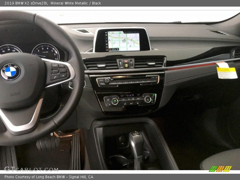 Mineral White Metallic / Black 2019 BMW X2 sDrive28i