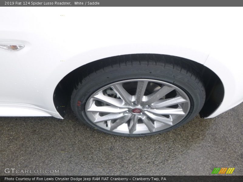 White / Saddle 2019 Fiat 124 Spider Lusso Roadster