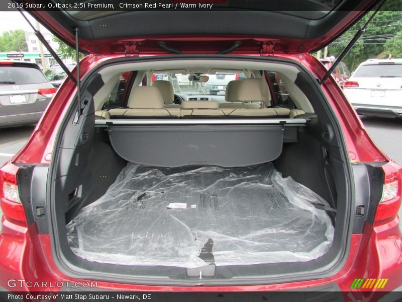 Crimson Red Pearl / Warm Ivory 2019 Subaru Outback 2.5i Premium