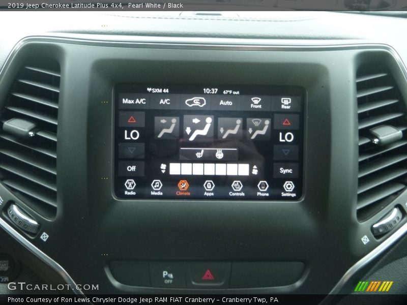 Pearl White / Black 2019 Jeep Cherokee Latitude Plus 4x4