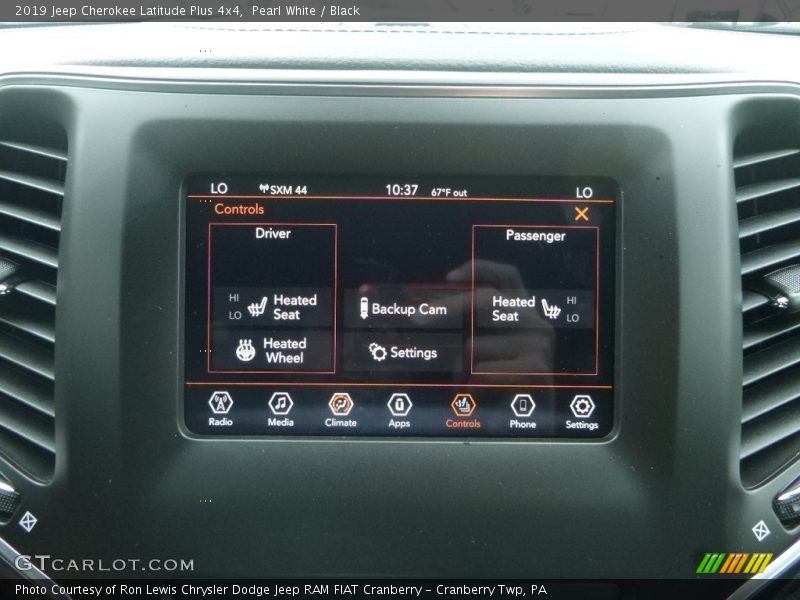 Pearl White / Black 2019 Jeep Cherokee Latitude Plus 4x4