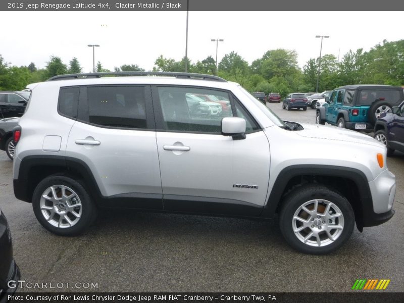 Glacier Metallic / Black 2019 Jeep Renegade Latitude 4x4