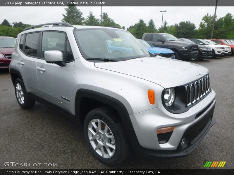 Glacier Metallic / Black 2019 Jeep Renegade Latitude 4x4