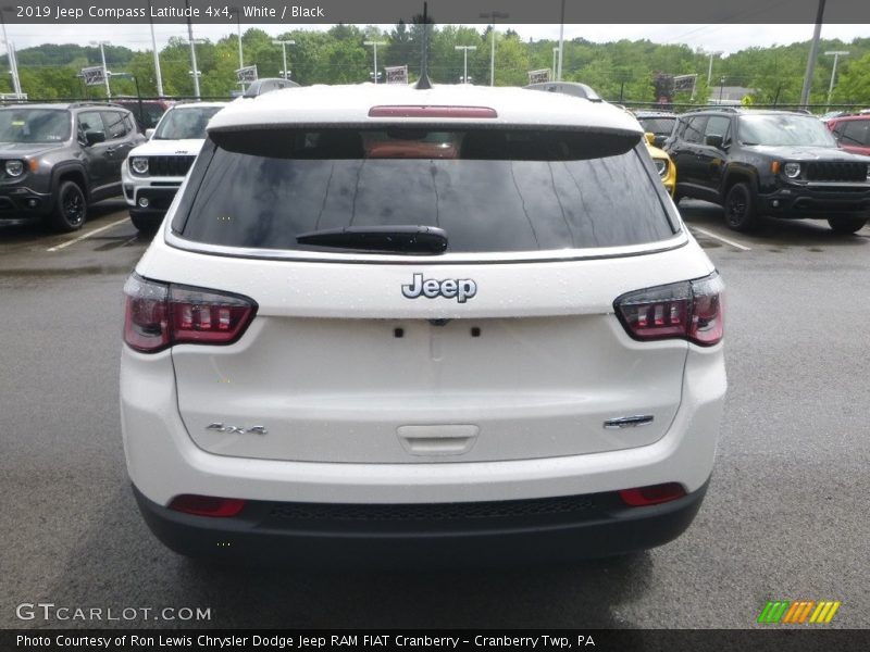 White / Black 2019 Jeep Compass Latitude 4x4