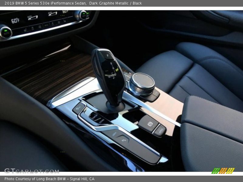 Dark Graphite Metallic / Black 2019 BMW 5 Series 530e iPerformance Sedan