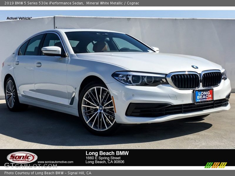Mineral White Metallic / Cognac 2019 BMW 5 Series 530e iPerformance Sedan