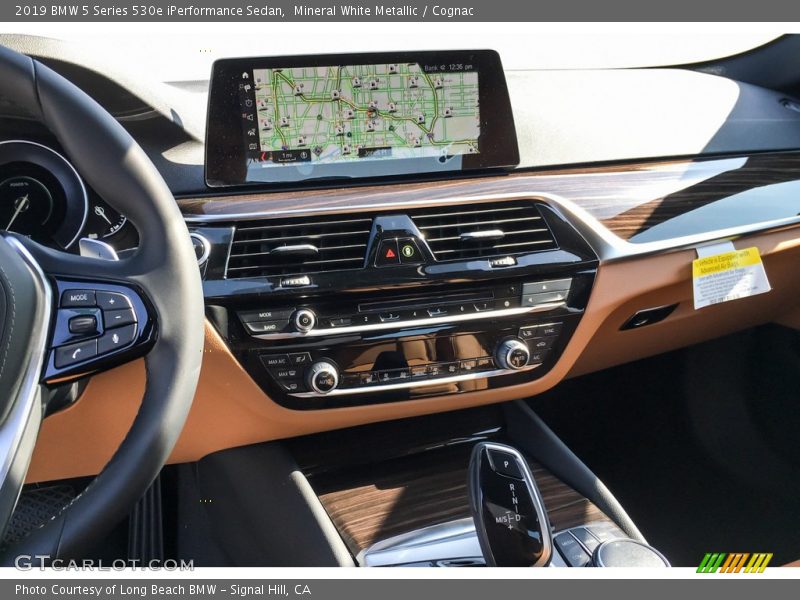 Mineral White Metallic / Cognac 2019 BMW 5 Series 530e iPerformance Sedan