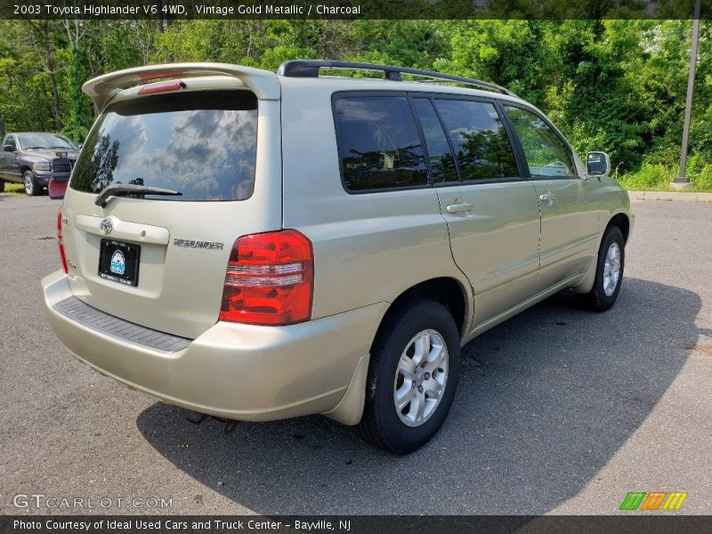 Vintage Gold Metallic / Charcoal 2003 Toyota Highlander V6 4WD