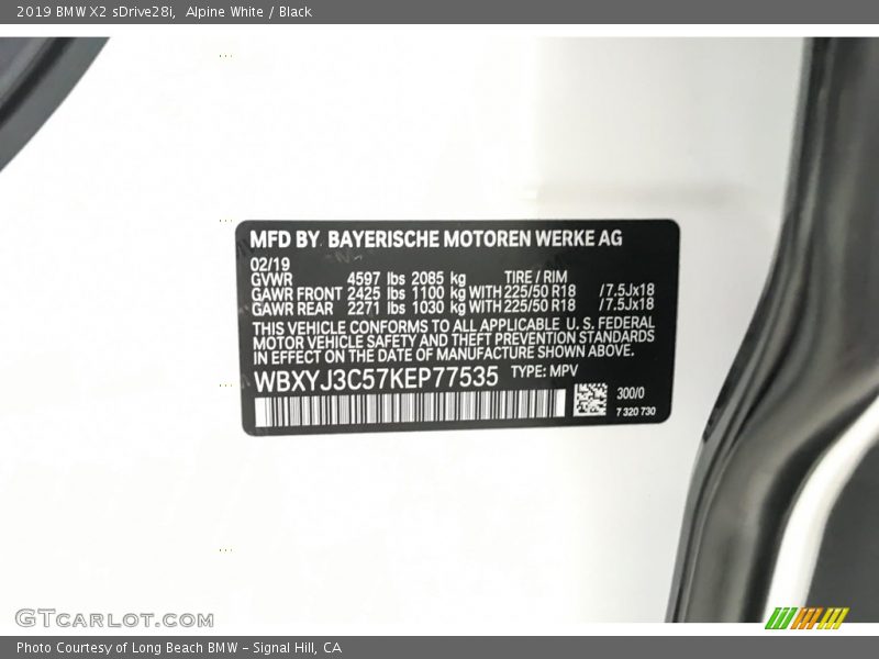 Alpine White / Black 2019 BMW X2 sDrive28i