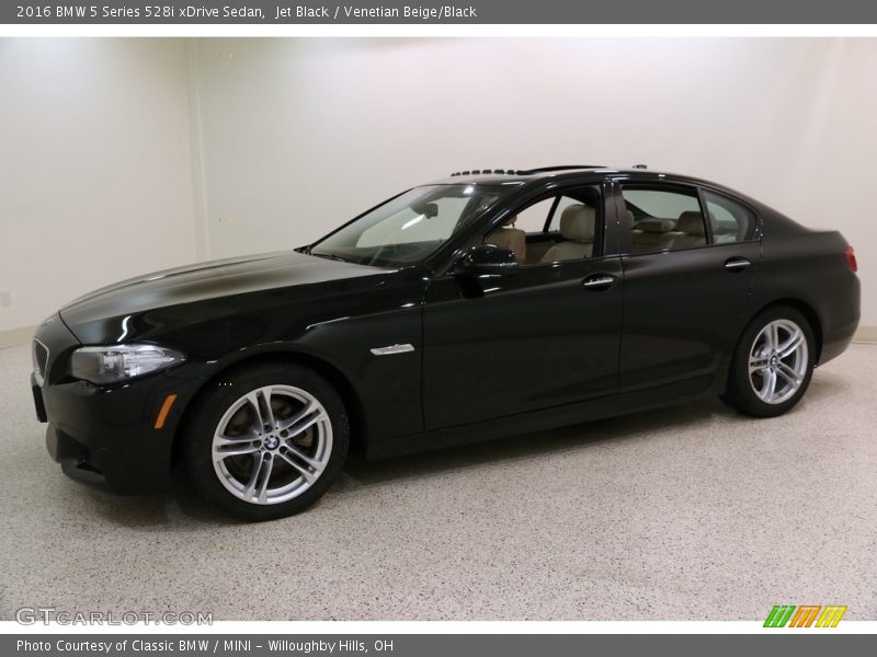 Jet Black / Venetian Beige/Black 2016 BMW 5 Series 528i xDrive Sedan