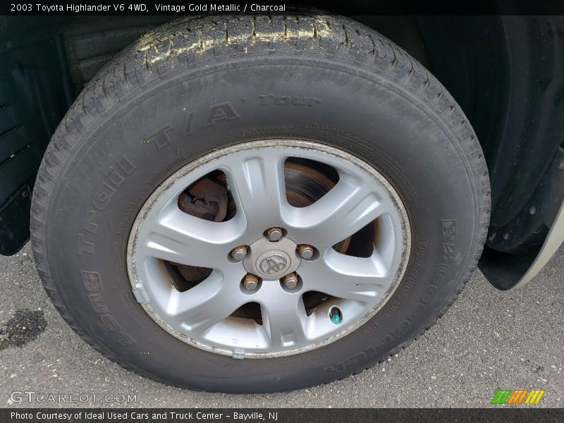 Vintage Gold Metallic / Charcoal 2003 Toyota Highlander V6 4WD