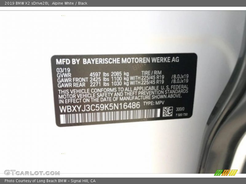 Alpine White / Black 2019 BMW X2 sDrive28i