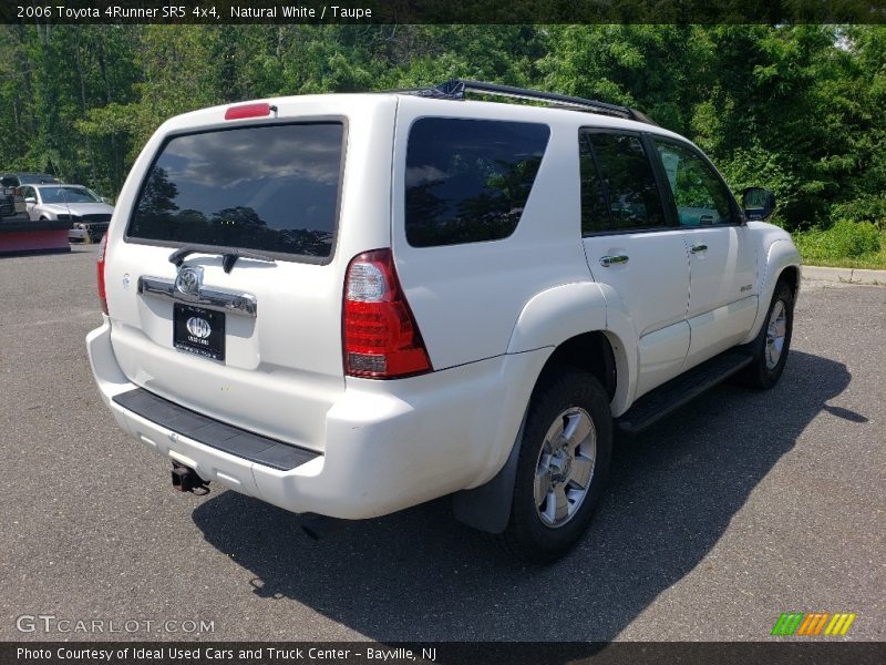 Natural White / Taupe 2006 Toyota 4Runner SR5 4x4