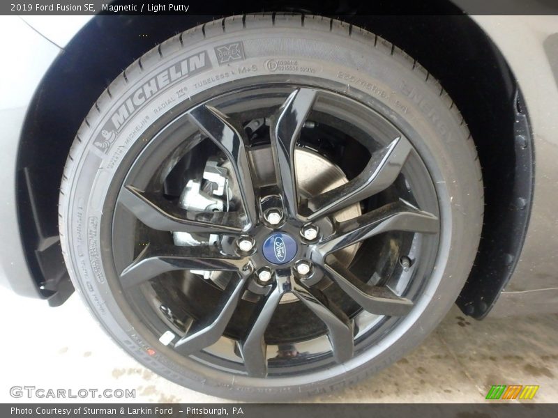 Magnetic / Light Putty 2019 Ford Fusion SE