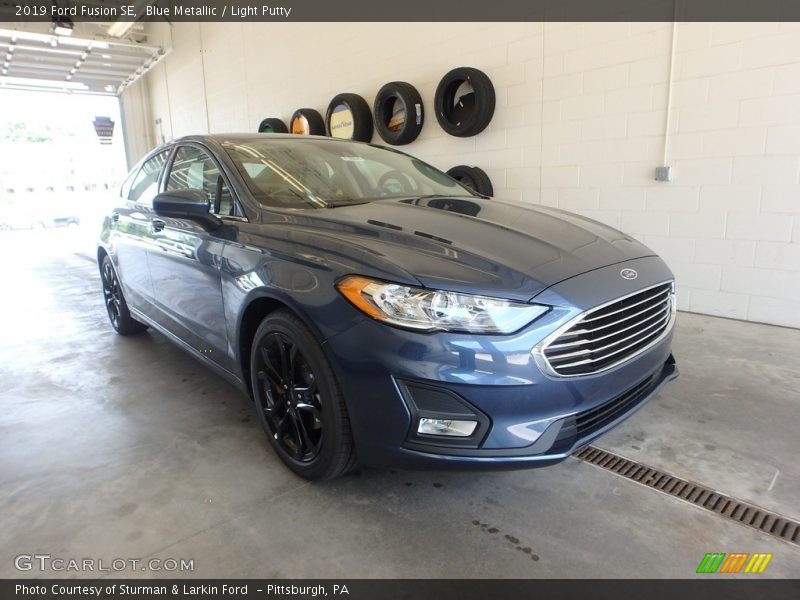 Blue Metallic / Light Putty 2019 Ford Fusion SE