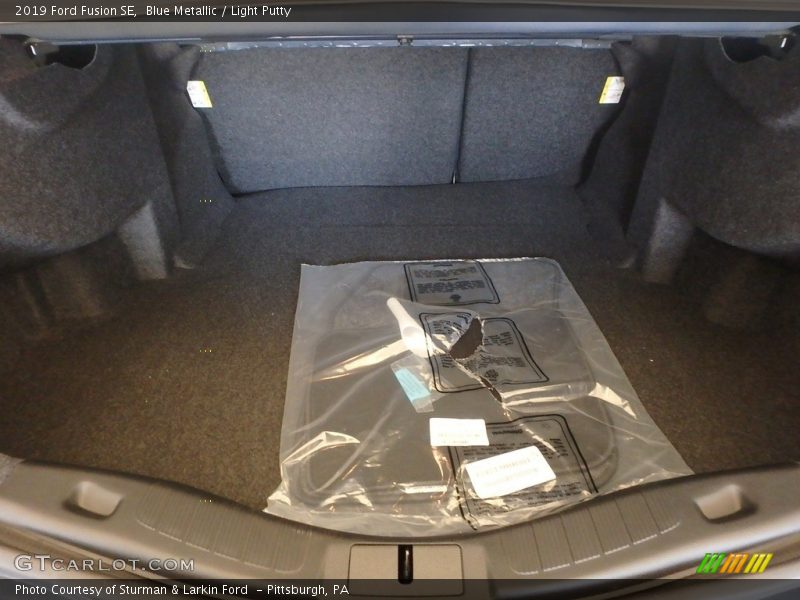 Blue Metallic / Light Putty 2019 Ford Fusion SE