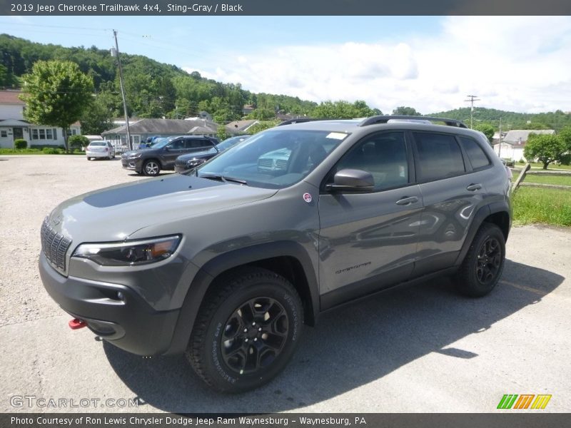 Sting-Gray / Black 2019 Jeep Cherokee Trailhawk 4x4