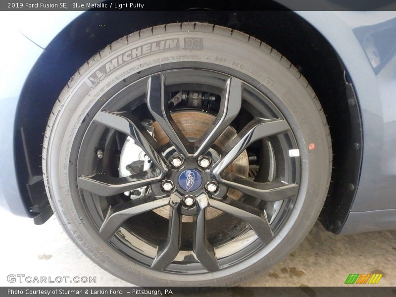 Blue Metallic / Light Putty 2019 Ford Fusion SE