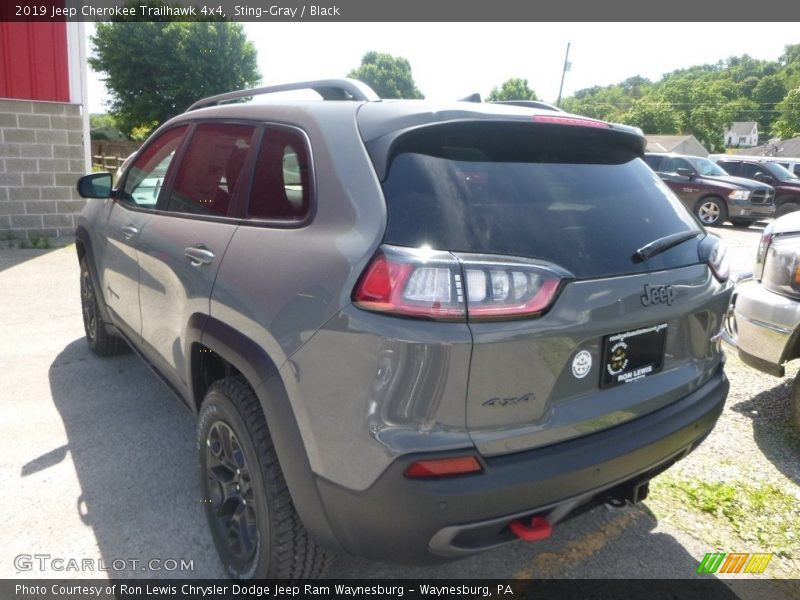 Sting-Gray / Black 2019 Jeep Cherokee Trailhawk 4x4