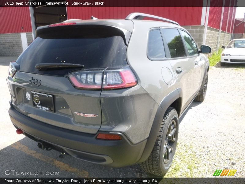 Sting-Gray / Black 2019 Jeep Cherokee Trailhawk 4x4