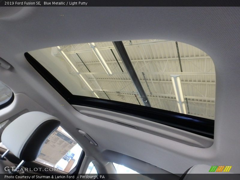 Blue Metallic / Light Putty 2019 Ford Fusion SE