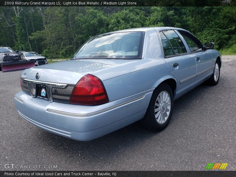 Light Ice Blue Metallic / Medium Light Stone 2009 Mercury Grand Marquis LS