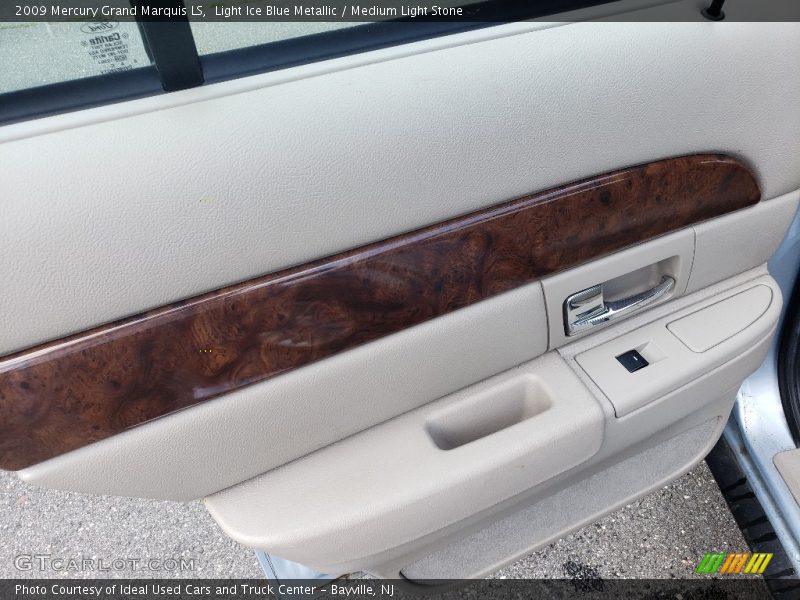 Light Ice Blue Metallic / Medium Light Stone 2009 Mercury Grand Marquis LS