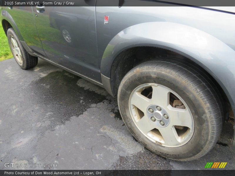 Storm Gray / Gray 2005 Saturn VUE V6