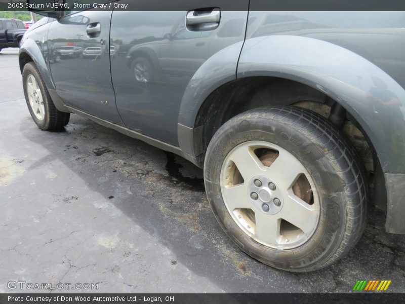 Storm Gray / Gray 2005 Saturn VUE V6