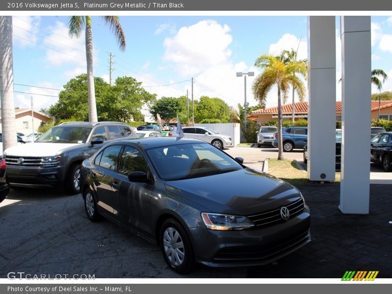 Platinum Grey Metallic / Titan Black 2016 Volkswagen Jetta S