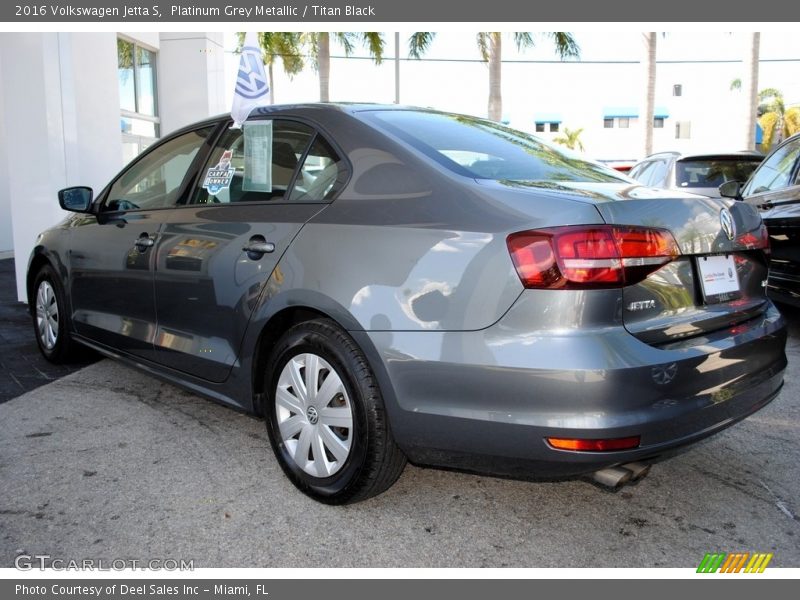 Platinum Grey Metallic / Titan Black 2016 Volkswagen Jetta S