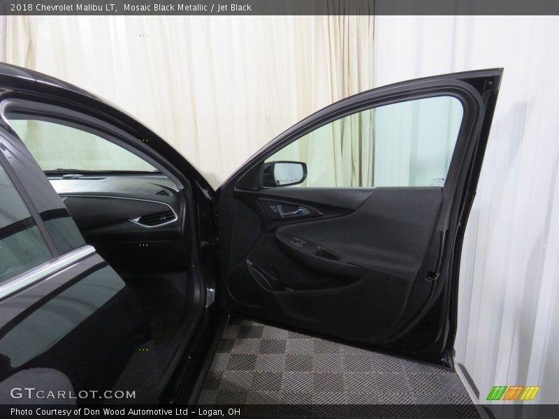 Mosaic Black Metallic / Jet Black 2018 Chevrolet Malibu LT