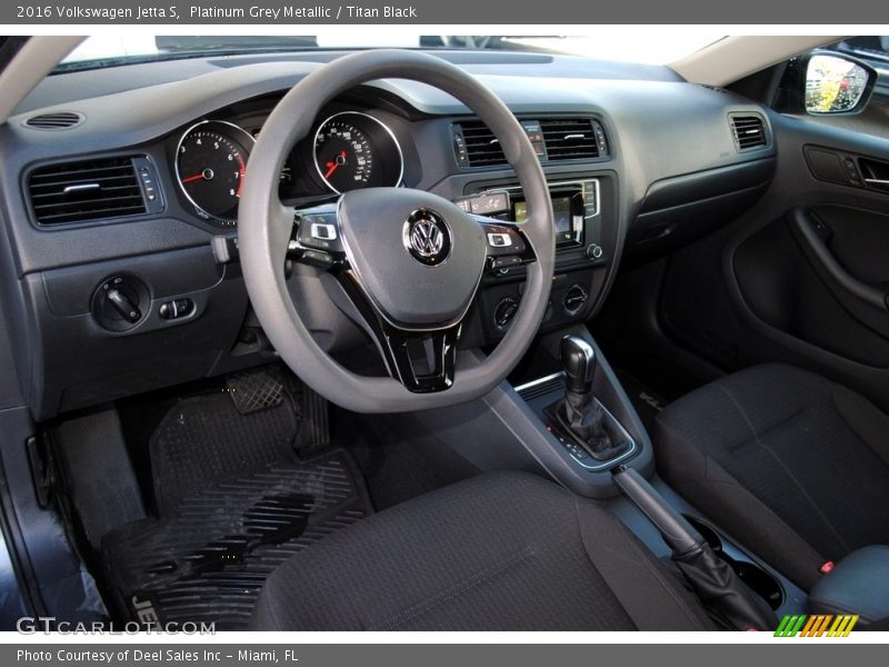 Platinum Grey Metallic / Titan Black 2016 Volkswagen Jetta S