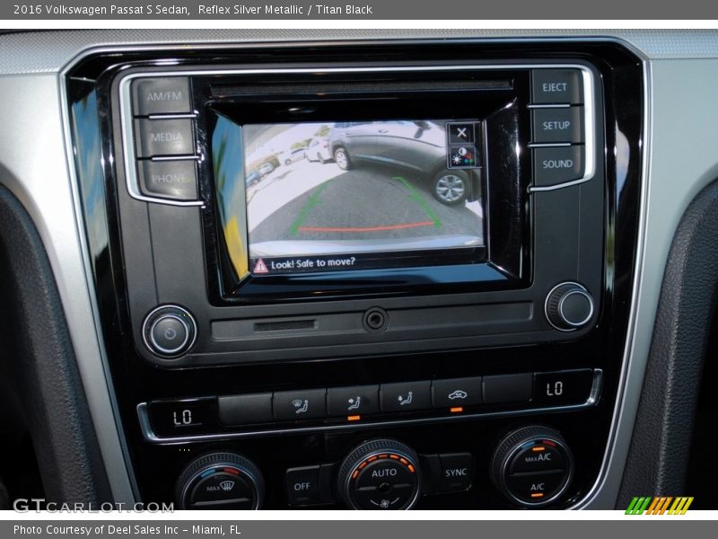 Reflex Silver Metallic / Titan Black 2016 Volkswagen Passat S Sedan