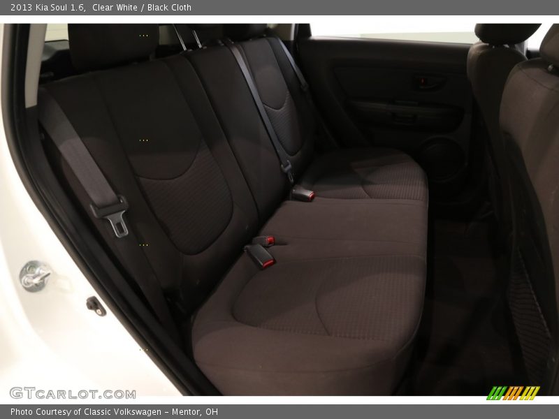 Clear White / Black Cloth 2013 Kia Soul 1.6