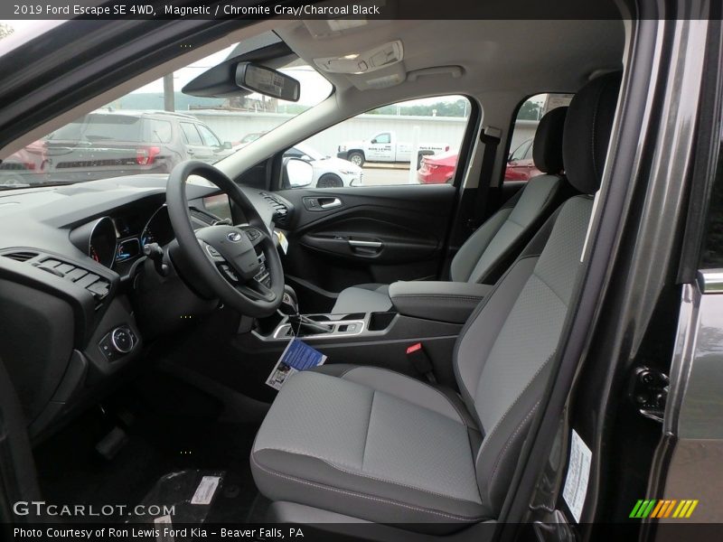 Magnetic / Chromite Gray/Charcoal Black 2019 Ford Escape SE 4WD