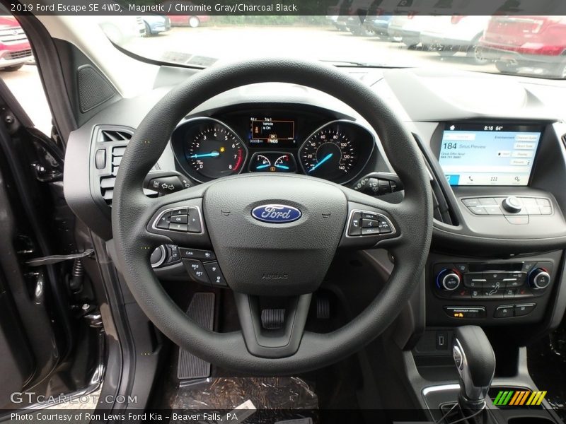 Magnetic / Chromite Gray/Charcoal Black 2019 Ford Escape SE 4WD