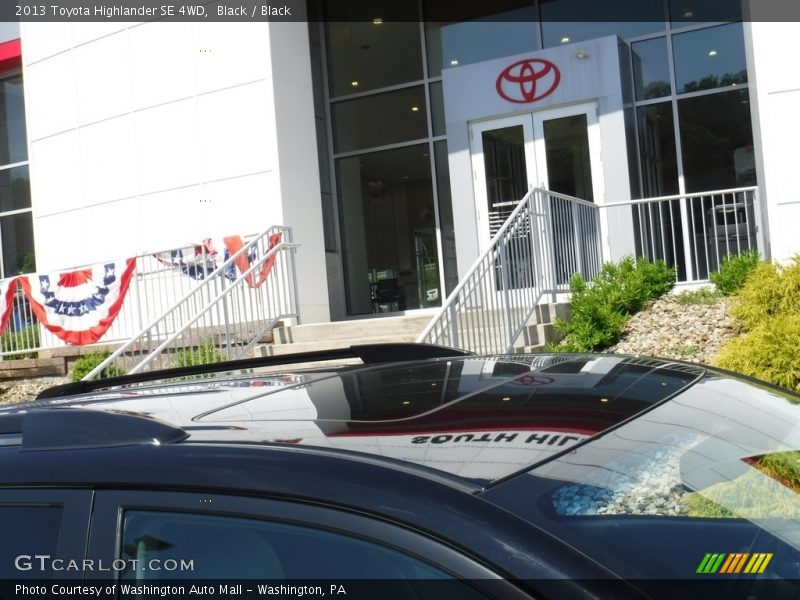 Black / Black 2013 Toyota Highlander SE 4WD