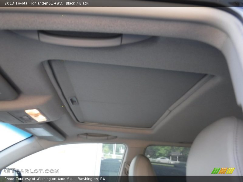 Black / Black 2013 Toyota Highlander SE 4WD